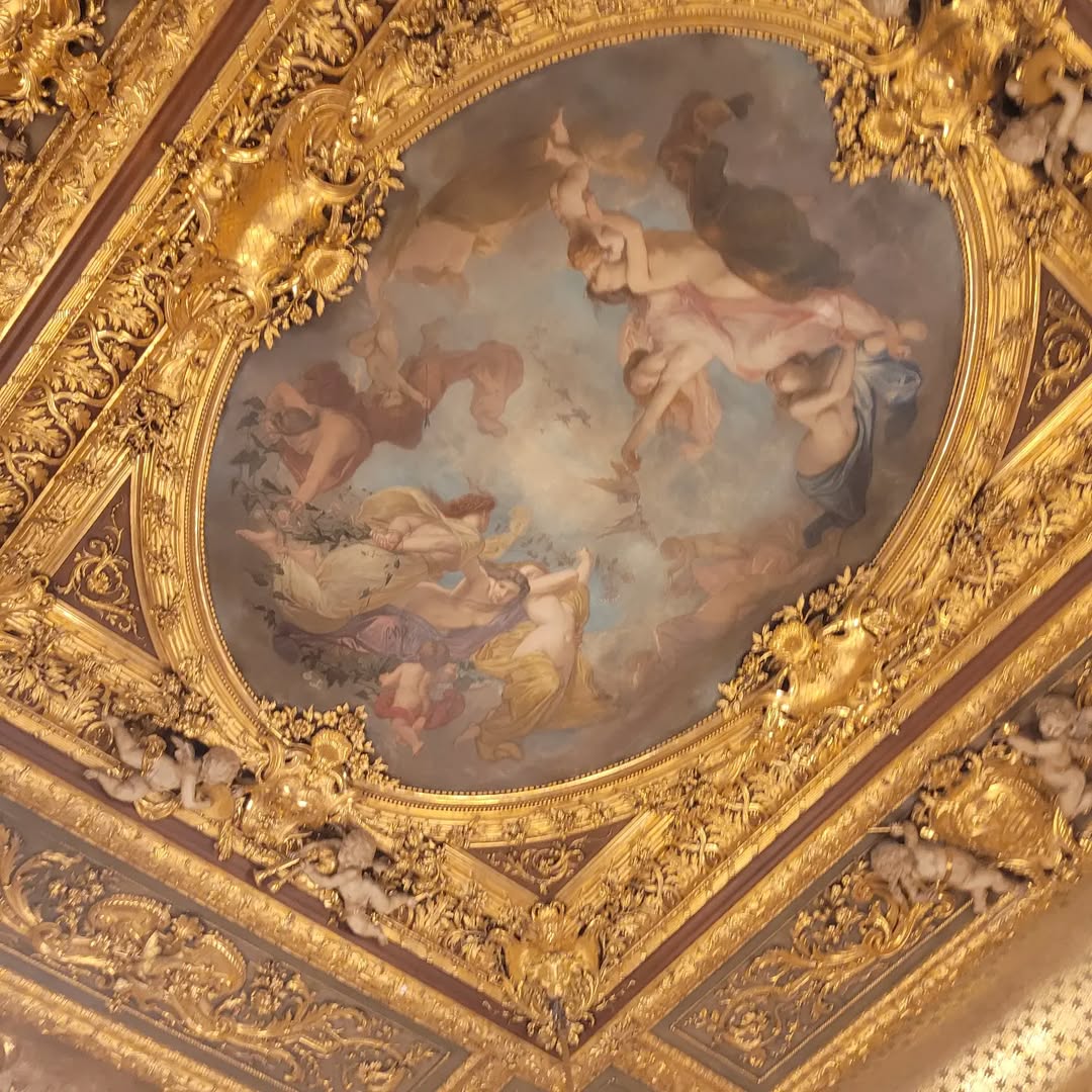 Museu do Louvre, um ícone mundial da capital francesa